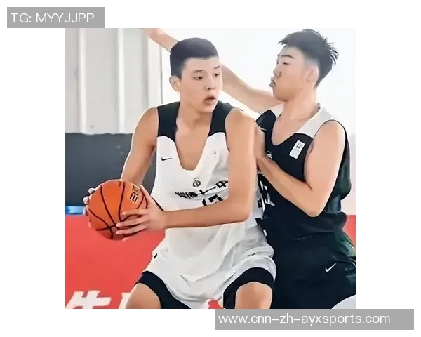 球队主持人杨瀚森与姚明的独特之处及其在篮球场上的不同表现分析