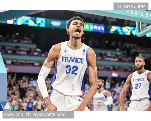 名嘴点评文班亚马身体变化超预期展现强壮实力