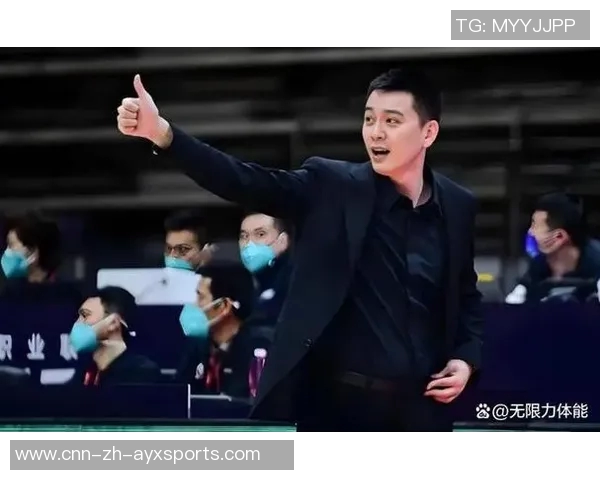 杨鸣感谢巴特尔会长邀请观战CBA俱乐部杯祝内蒙篮球蓬勃发展 杨鸣感谢巴特尔会长邀请观战CBA俱乐部杯祝内蒙篮球蓬勃发展